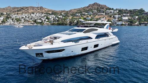 Azimut Grande 100 ficha tecnica